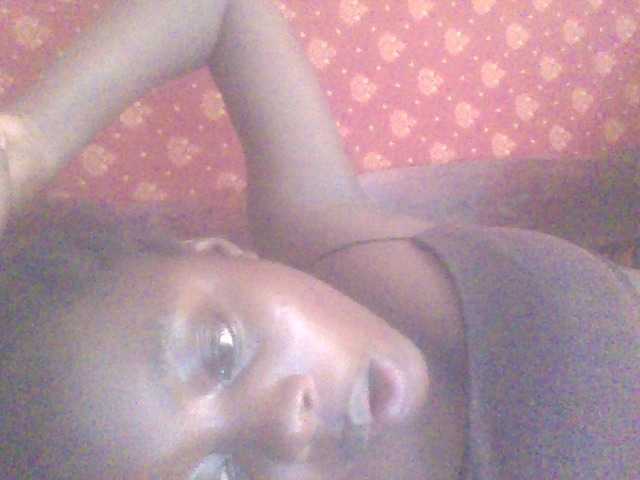 PrettyG's BongaCams show and profile