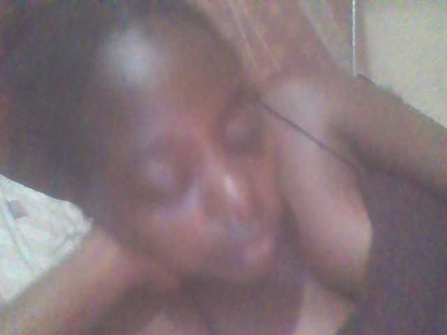 PrettyG's BongaCams show and profile