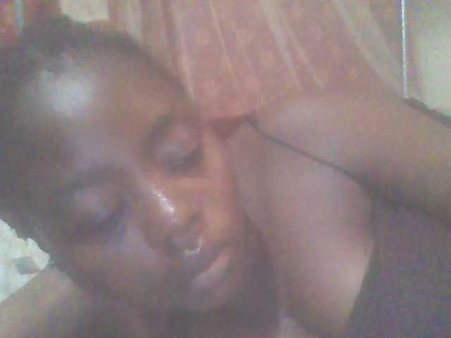 PrettyG's BongaCams show and profile