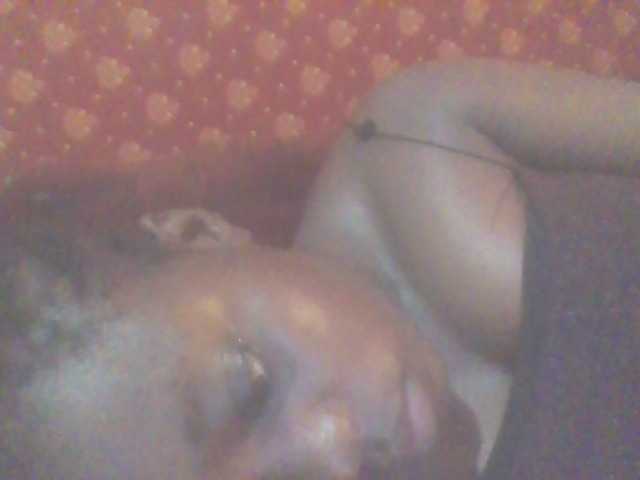 PrettyG's BongaCams show and profile