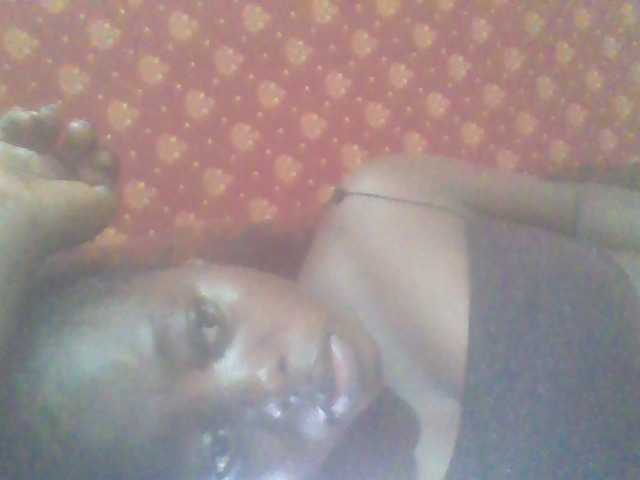 PrettyG's BongaCams show and profile