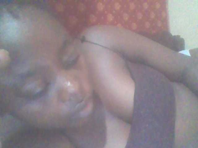 PrettyG's BongaCams show and profile