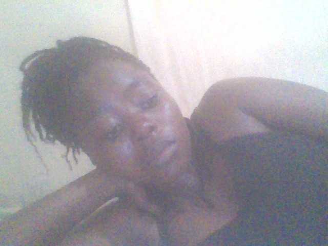 PrettyG from BongaCams