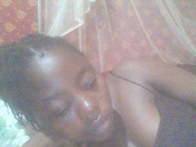 PrettyG's BongaCams show and profile