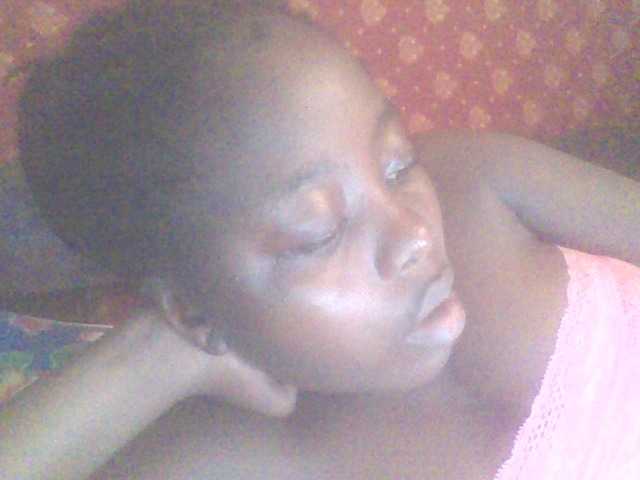 PrettyG's BongaCams show and profile