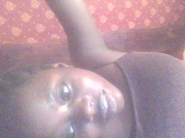 PrettyG's BongaCams show and profile