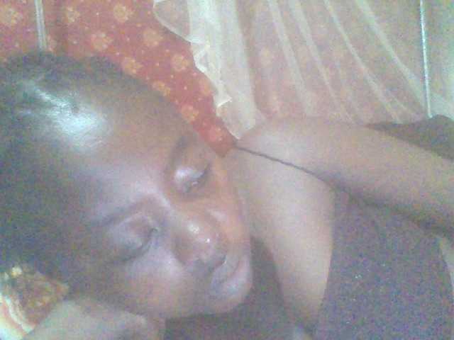 PrettyG's BongaCams show and profile