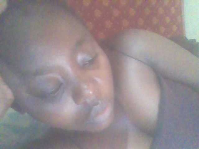 PrettyG's BongaCams show and profile