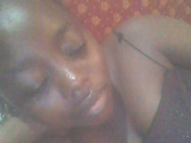 PrettyG's BongaCams show and profile