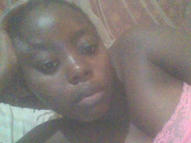 PrettyG's BongaCams show and profile