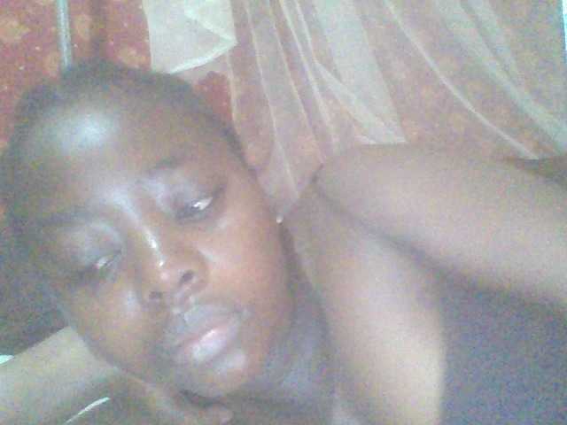 PrettyG's BongaCams show and profile