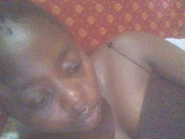 PrettyG's BongaCams show and profile