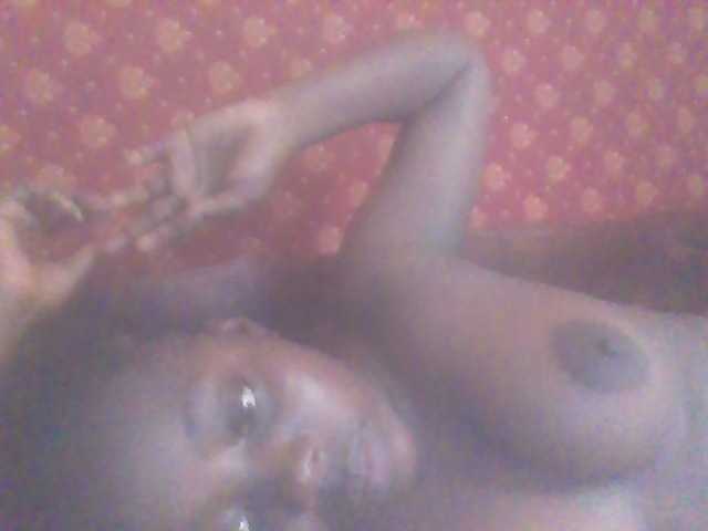 PrettyG's BongaCams show and profile