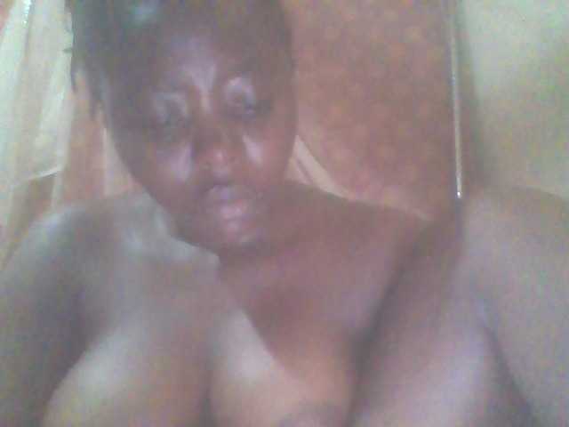 PrettyG's BongaCams show and profile