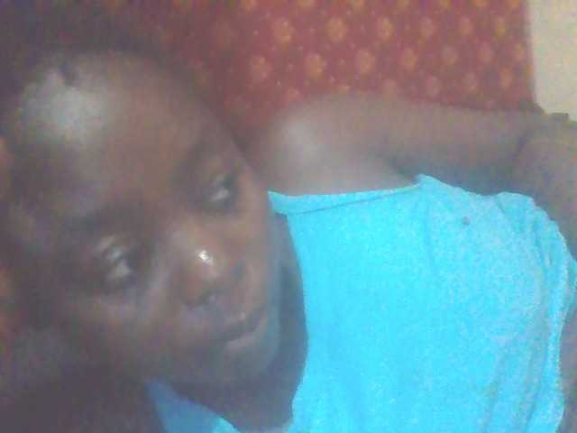 PrettyG's BongaCams show and profile