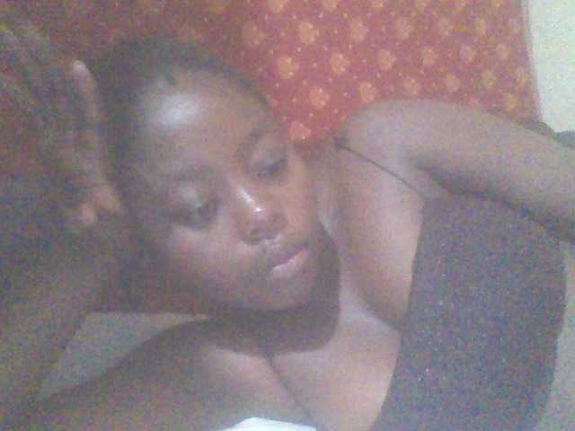 PrettyG's BongaCams show and profile