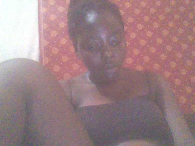 PrettyG's BongaCams show and profile