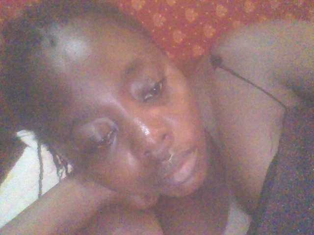 PrettyG's BongaCams show and profile