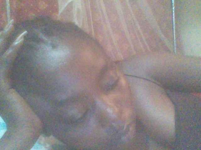 PrettyG's BongaCams show and profile