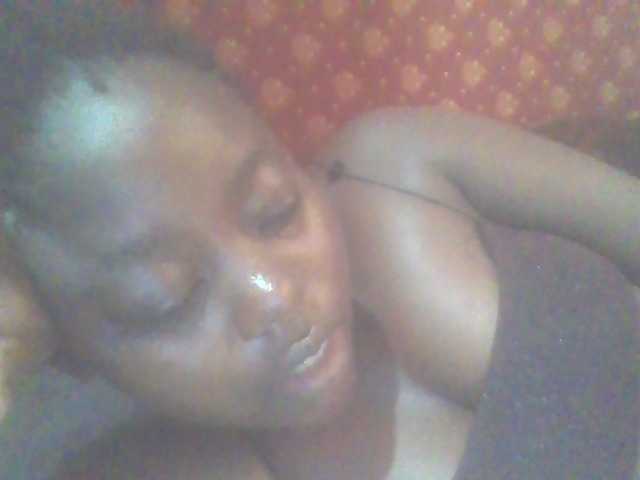 PrettyG's BongaCams show and profile