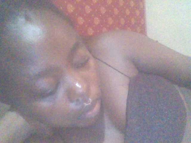 PrettyG's BongaCams show and profile