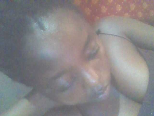 PrettyG's BongaCams show and profile