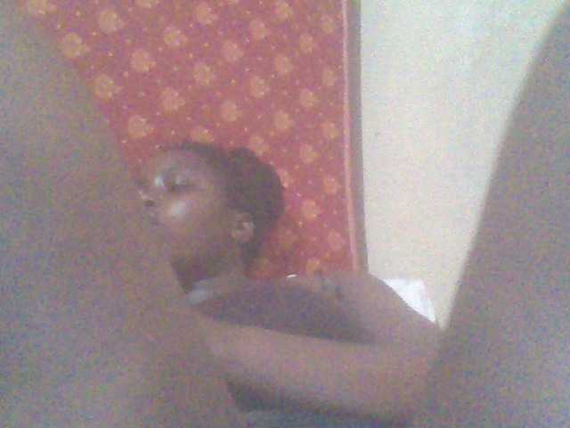 PrettyG's BongaCams show and profile