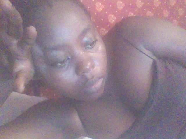 PrettyG's BongaCams show and profile