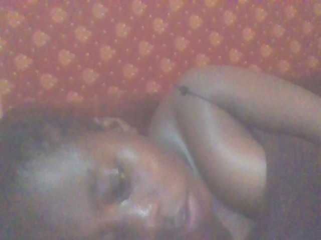 PrettyG's BongaCams show and profile