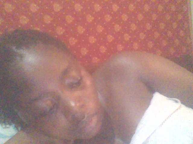 PrettyG's BongaCams show and profile