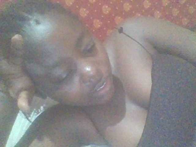 PrettyG's BongaCams show and profile