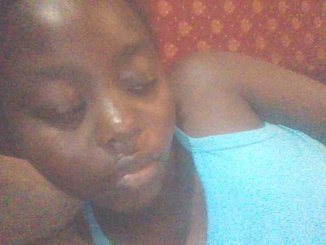 PrettyG's BongaCams show and profile