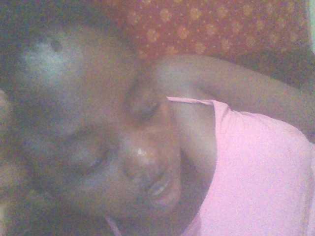 PrettyG's BongaCams show and profile