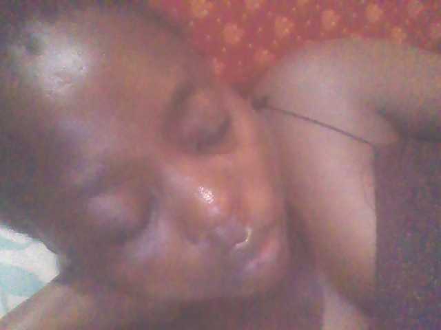 PrettyG's BongaCams show and profile