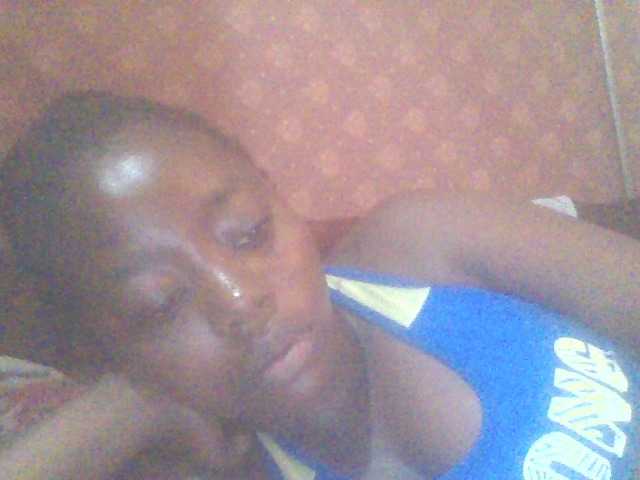 PrettyG's BongaCams show and profile