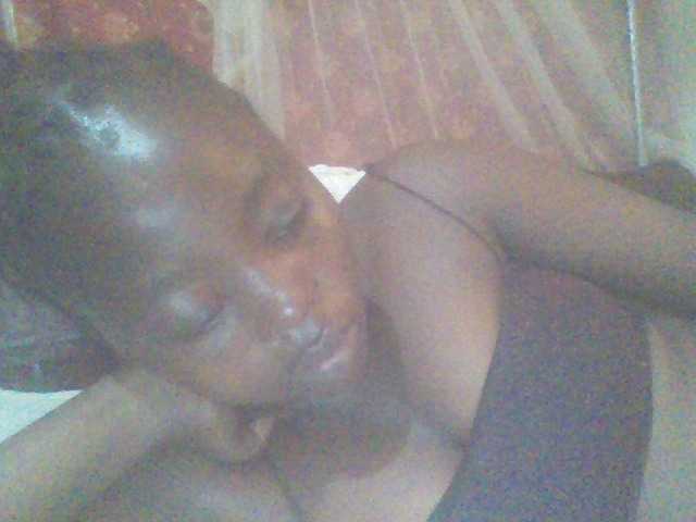 PrettyG's BongaCams show and profile