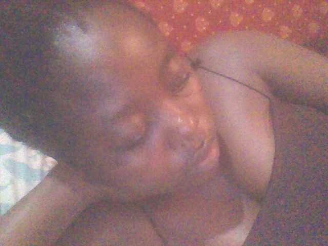 PrettyG's BongaCams show and profile