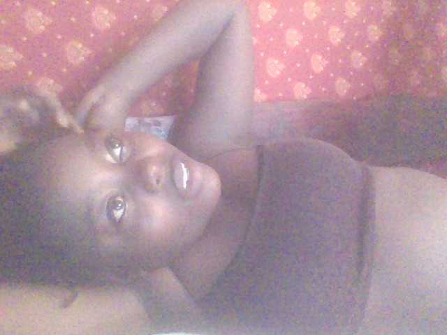 PrettyG's BongaCams show and profile