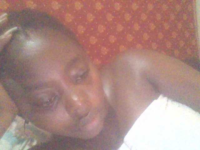 PrettyG's BongaCams show and profile