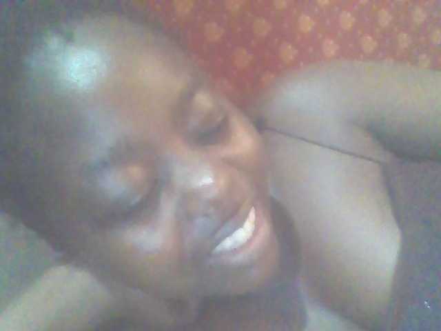 PrettyG's BongaCams show and profile