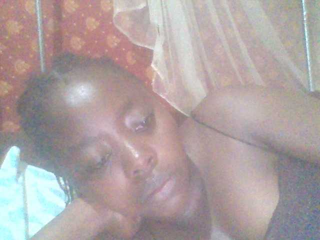 PrettyG's BongaCams show and profile