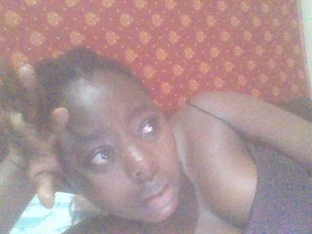 PrettyG's BongaCams show and profile