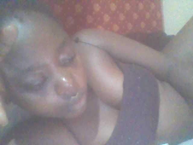 PrettyG's BongaCams show and profile