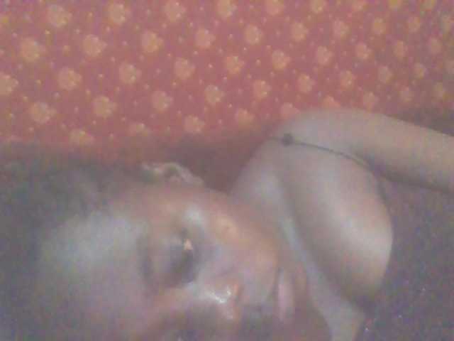 PrettyG's BongaCams show and profile