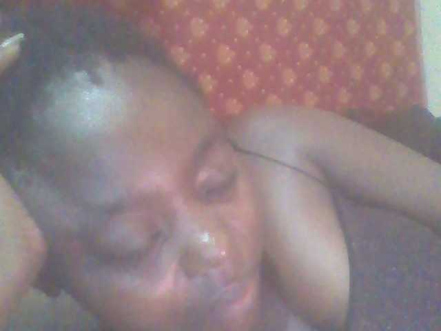 PrettyG's BongaCams show and profile