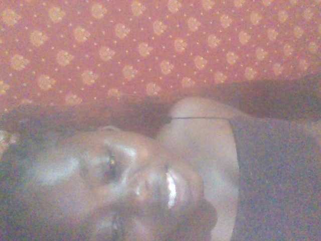 PrettyG's BongaCams show and profile