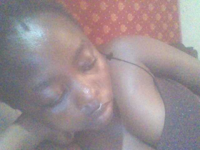 PrettyG's BongaCams show and profile