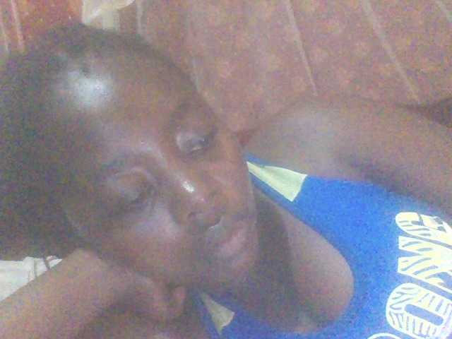 PrettyG's BongaCams show and profile