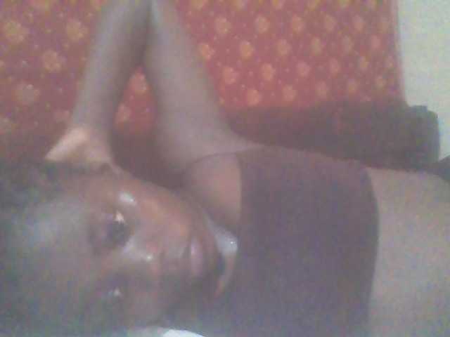 PrettyG's BongaCams show and profile