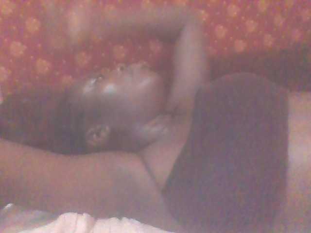 PrettyG's BongaCams show and profile